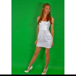 White lace dress with pockets